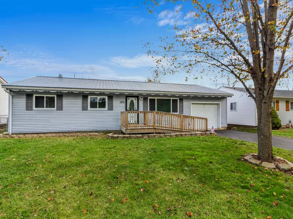 1096 Hillside Ave, Harrisburg, OH 43126