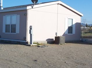 3877 Danbury Rd, Phelan, CA 92371