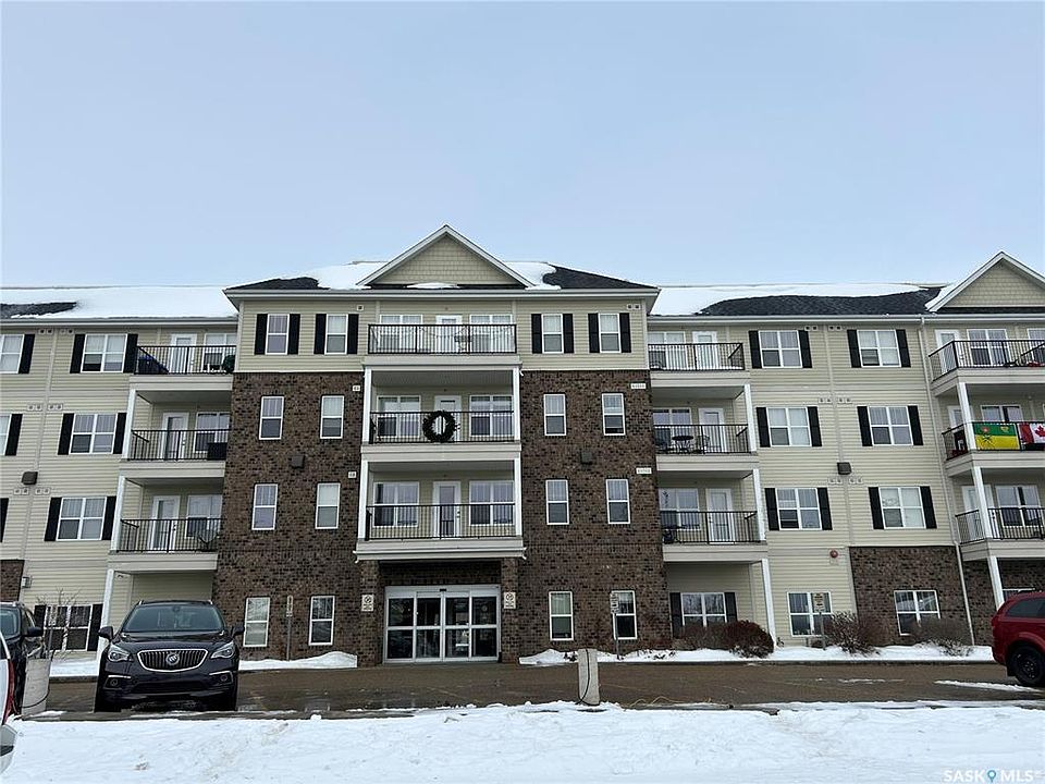 1st image of 910 Main St #402
