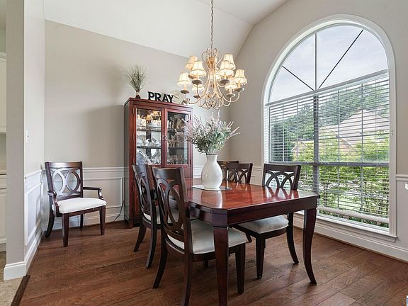 4th image of 519 Forest Lakes Dr