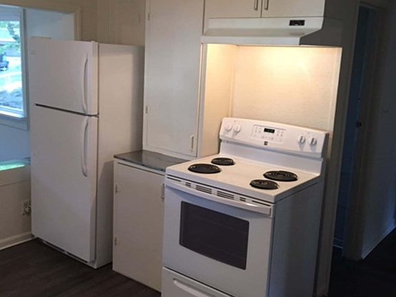 5th image of 5902 200th St SW