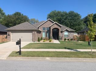 434 N Snyders Bluff Dr, Fayetteville, AR 72704