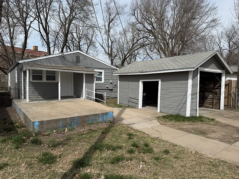 1306 NW Central Ave — Photo 2