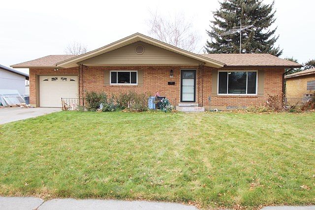 1st image of 793 Raymond Dr