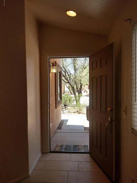 4 bed, 2.0 bath, 1642 sqft, $1,795 — Photo 3