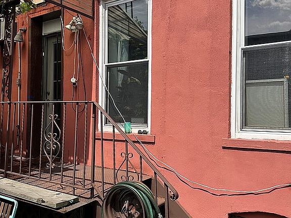 3rd image of 474 Suydam St