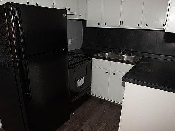 4th image of 2761 Queen City Ave APT 10