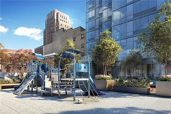 Rented by Platinvm Property Group New York | media 49