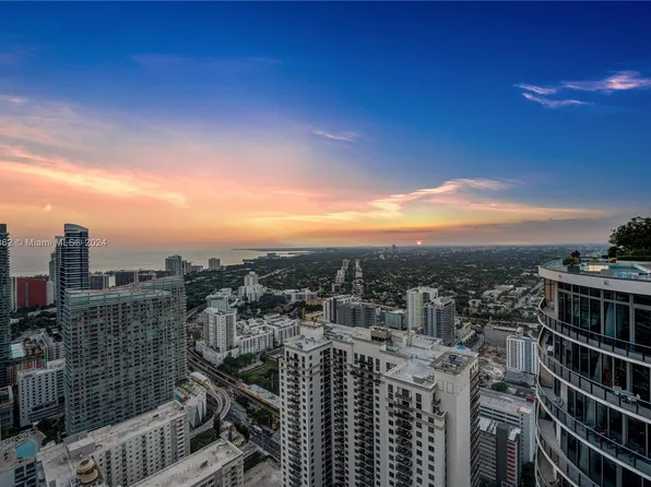 45 SW 9th St #Penthouse 4806, Miami, FL 33130