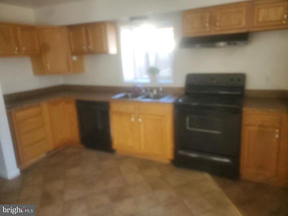 5th image of 103 King George Dr
