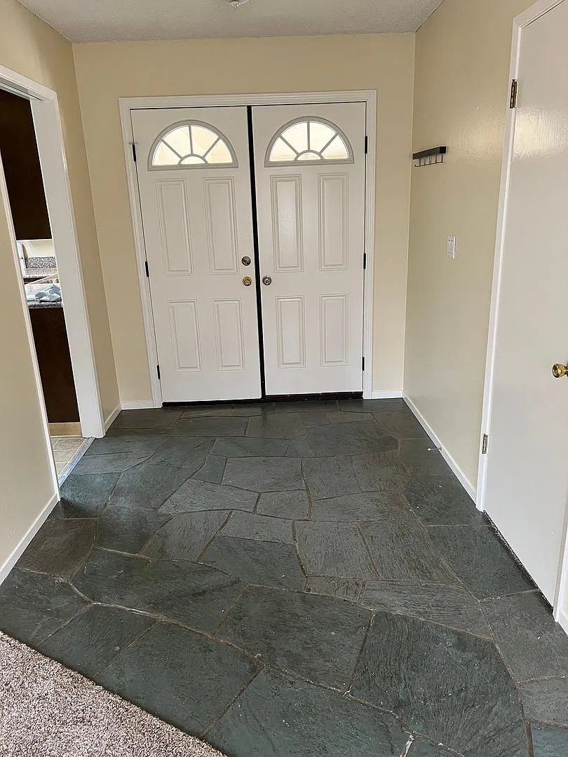 Duplex — Photo 3