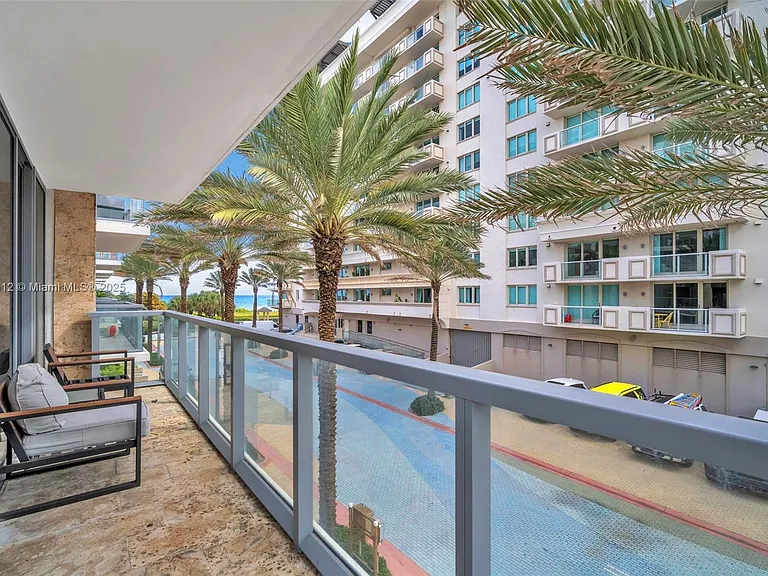 9501 Collins Ave #1 — Photo 41