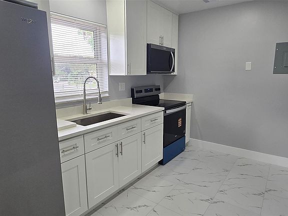4th image of 8606 NW 35th St #5