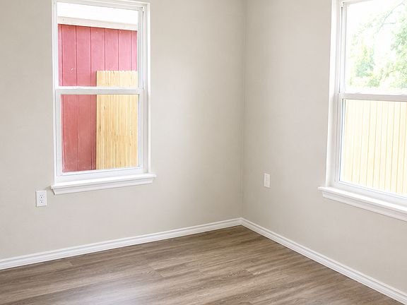 4th image of 1512 E Ursuline St #1