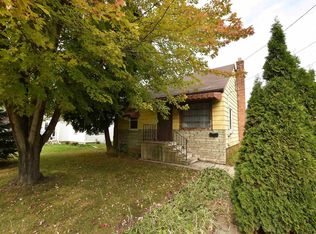 1228 W 9th Ave, Oshkosh, WI 54902