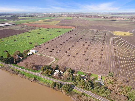 4th image of 39670 S River Rd