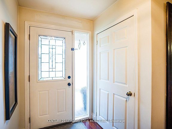 3rd image of 11 Thornbay Dr