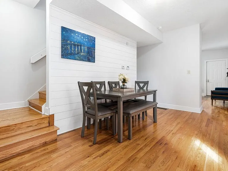 1369 Indianola Ave — Photo 11