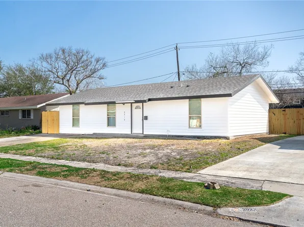 2018 Braeswood Dr, Corpus Christi, TX 78412