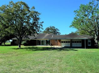 9237 Grunwald Rd, Beasley, TX 77417