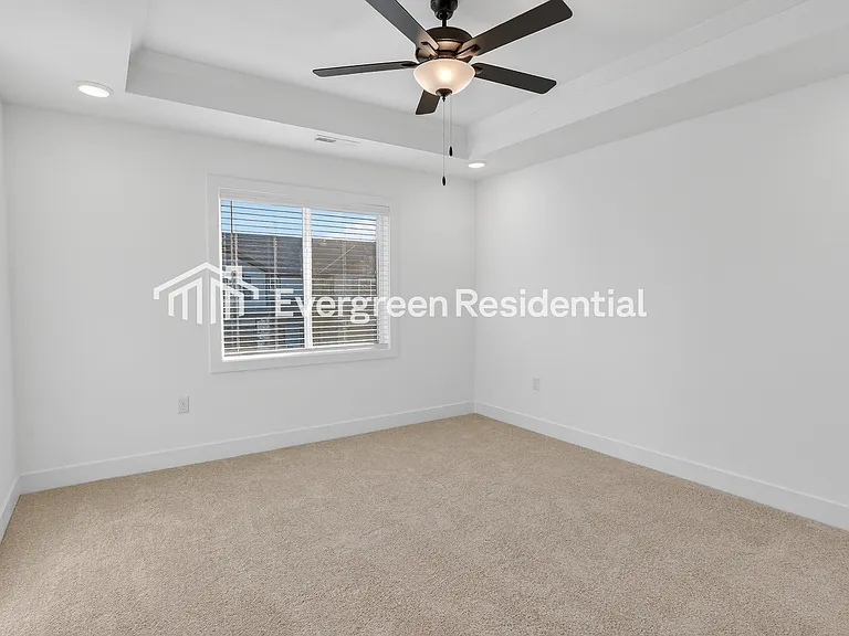 Barryview Townhomes — Photo 15