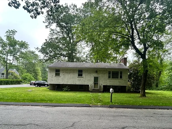58 Summer Hill Rd, Maynard, MA 01754
