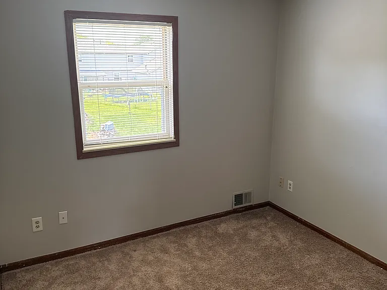 7563 Toweron Ln — Photo 11