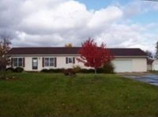 312 Lone Tree Rd, Milford, MI 48380