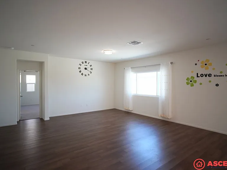 7320 Lago Puccini St — Photo 5