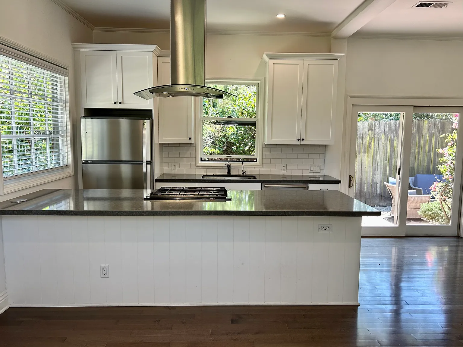 Greenworth Pl, Santa Barbara — Photo 2