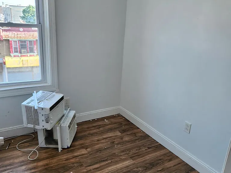 5608 Walnut St #3F — Photo 3