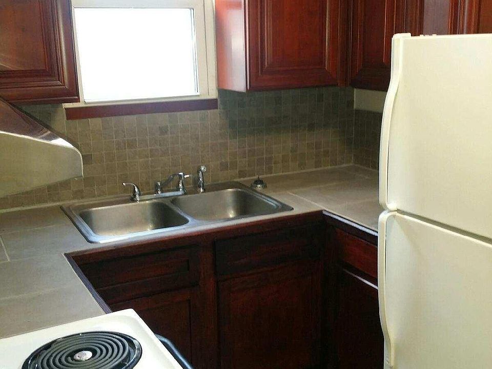 1st image of 518 Jefferson St #2