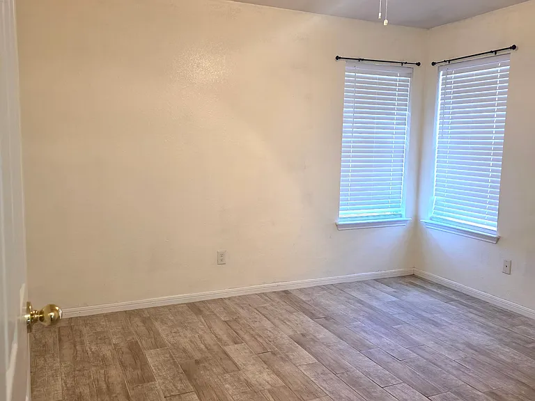 3805 Llano Estacado Ct — Photo 9