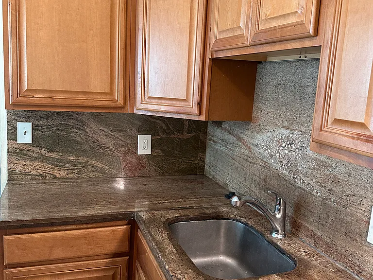 148 NW 40th St #1 — Photo 18