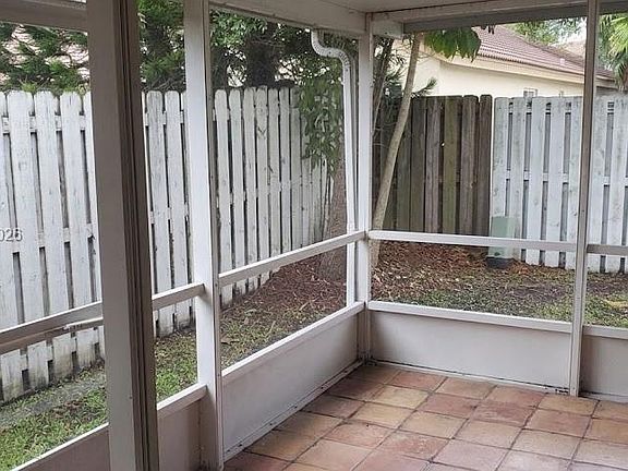 3rd image of 1455 Mira Vista Cir