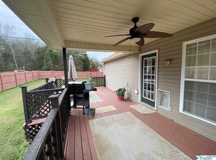 10 Cobb St, Woodville, AL 35776