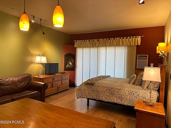 4th image of 2255 Sidewinder Dr #600