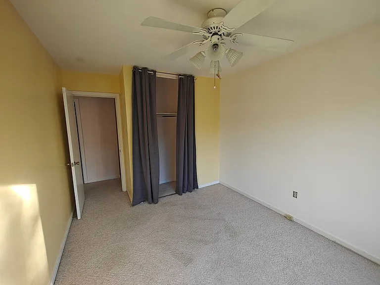 9523 Groundhog Dr — Photo 12
