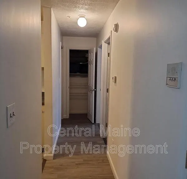 39 Northern Avenue Hts #2 — Photo 4