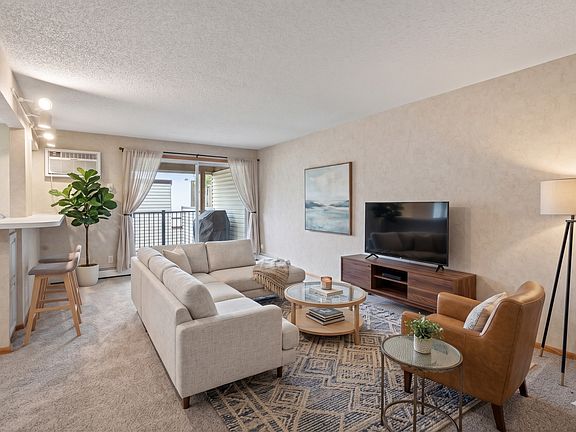 3rd image of 10720 Rockford Rd APT 205