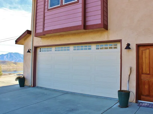 64 Lakeair Dr, Wofford Heights, CA 93285