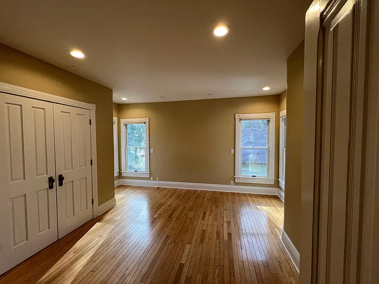 120 Grove St #3 — Photo 23