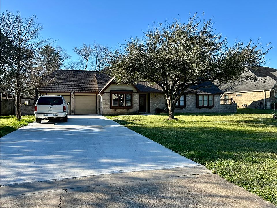 1st image of 2927 Quail Oak Dr