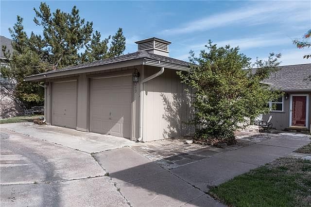 1st image of 5240 Country Club Dr
