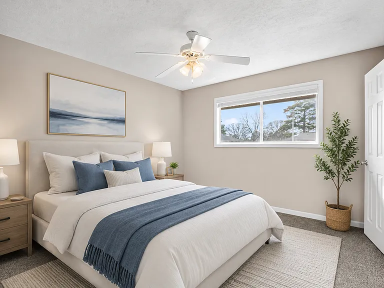 Amora East Townhomes — Photo 4
