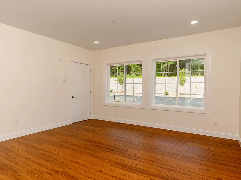 150 State Rd E #3 — Photo 10