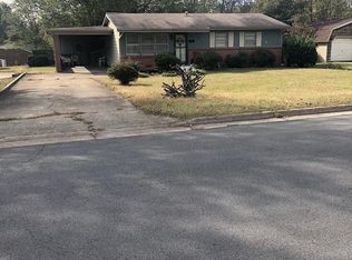 1204 Ellerbe Ct, Eden, NC 27288