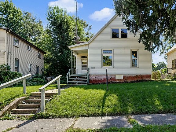 2nd image of 1212 W Olive St