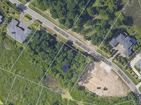 2705 Turtle Ridge Dr, Bloomfield Hills, MI 48302