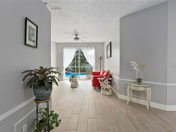 5th image of 3618 Molona Dr